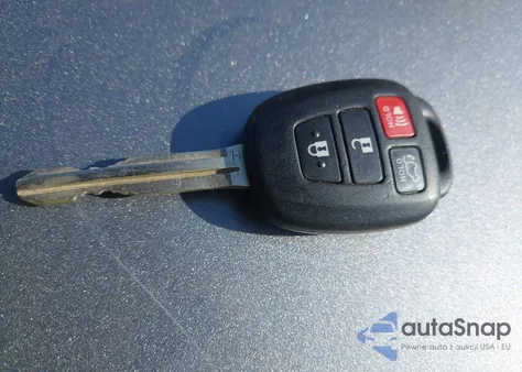 2016 Toyota Rav4 Xle z USA, uszkodzony, nr VIN 2T3RFREV6GW494319